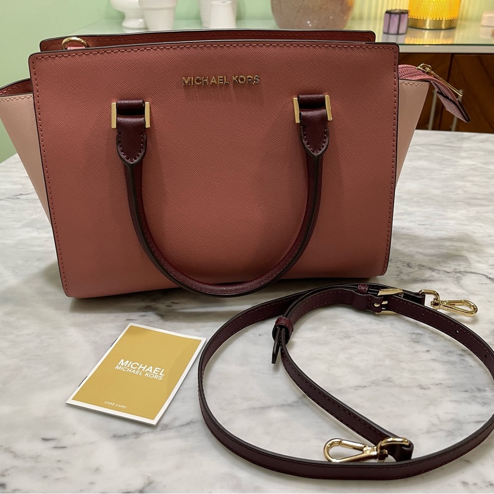 Michael Kors bag. Excellent condition!